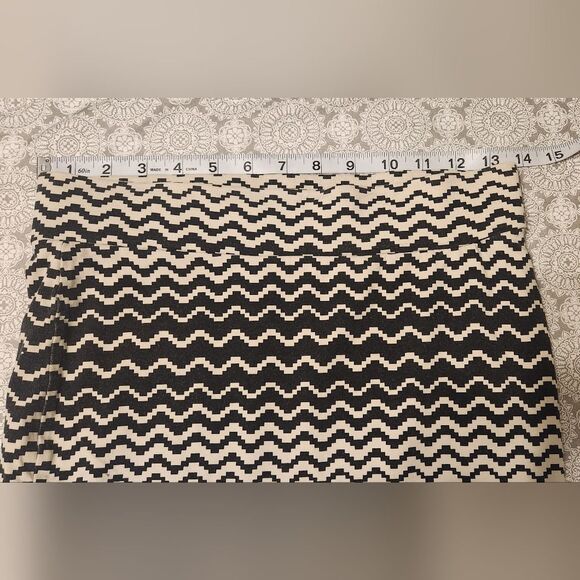 Forever 21 skirt - Picture 2 of 5